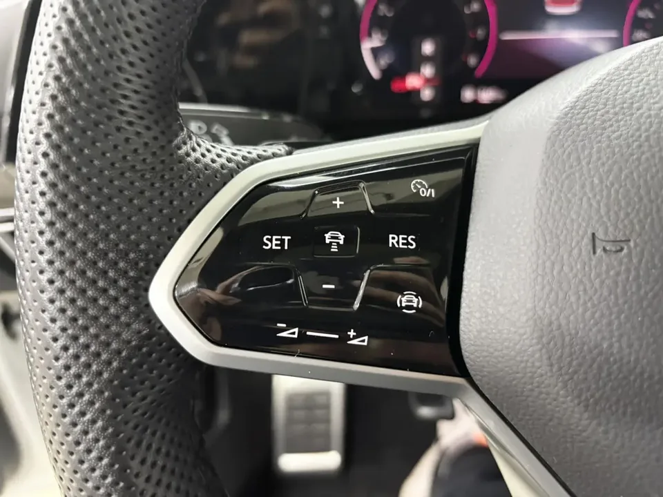 Volkswagen Golf Golf 2021 280TSI DSG R-Line 2022 — миниатюра 5