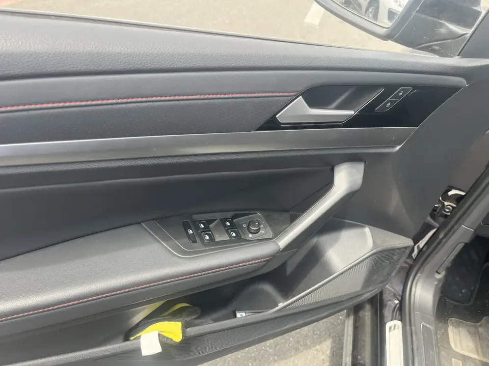 Volkswagen Lavida 300TSI DSG Full Edition 2023 — миниатюра 5