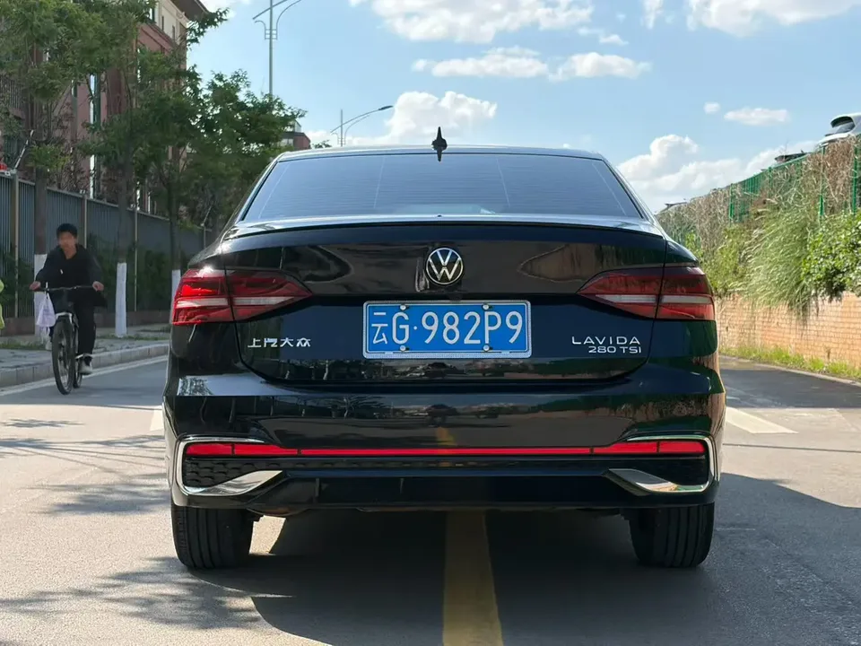 Volkswagen Lavida Lavida 2023 280TSI DSG Starry Sky Forever Edition 2023 — миниатюра 2