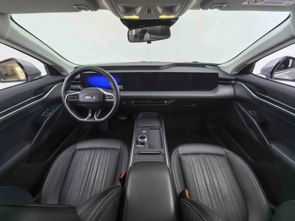 Ford Mondeo Mondeo 2025 EcoBoost 245 Luxury 2025 — миниатюра 3