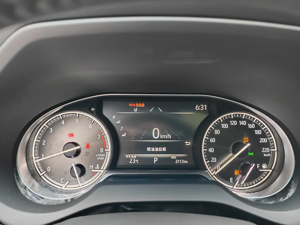 Toyota HARRIER 2.0L CVT 2WD Luxury Edition 2024 — миниатюра 4