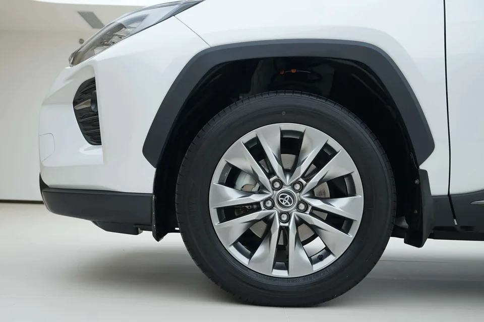 Toyota Willanda 2.0L two-wheel drive leading version 2023 — миниатюра 4