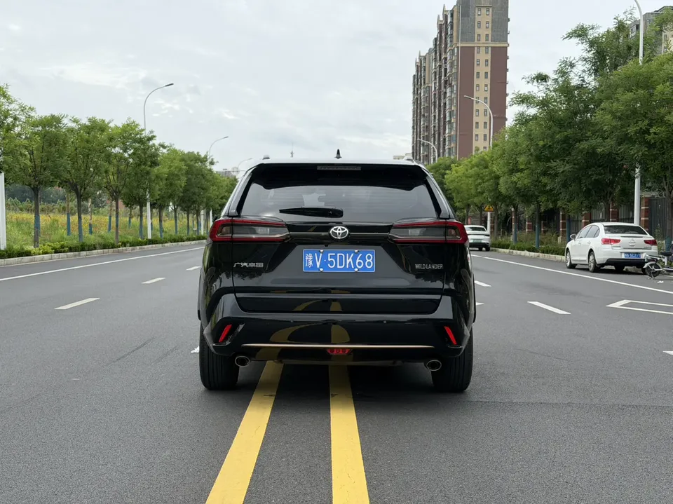 Toyota Willanda 2.0L two-wheel drive luxury PLUS version 2024 — миниатюра 2