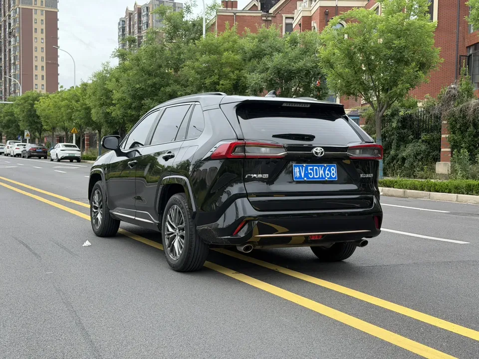 Toyota Willanda 2.0L two-wheel drive luxury PLUS version 2024 — миниатюра 4