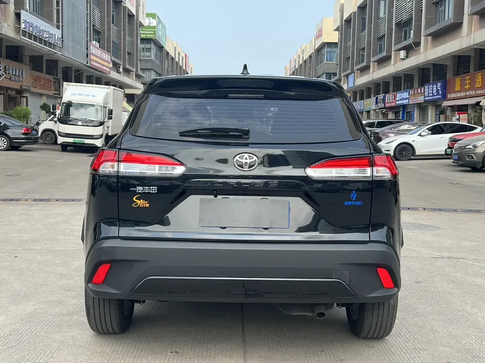 Toyota CorollaCross 2.0L CVT Pioneer Edition 2025 — миниатюра 2
