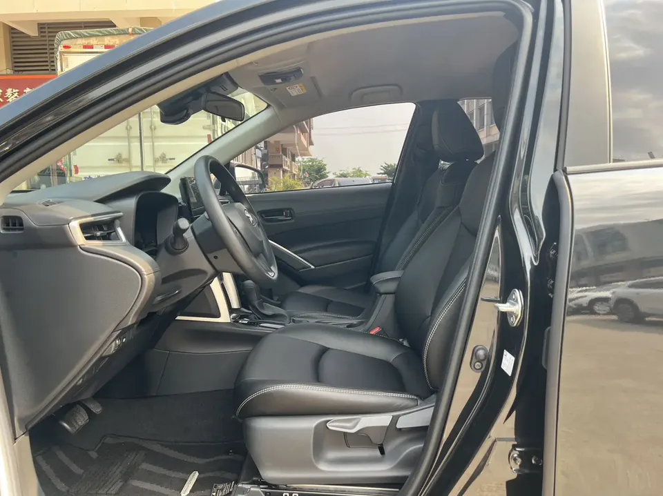 Toyota CorollaCross 2.0L CVT Pioneer Edition 2025 — миниатюра 5