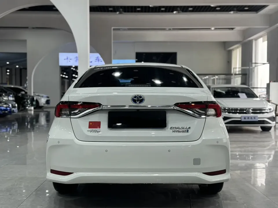 Toyota Corolla Corolla Intelligent Electric Hybrid Dual Engine 1.8L E-CVT Elite Edition 2023 — thumbnail 2