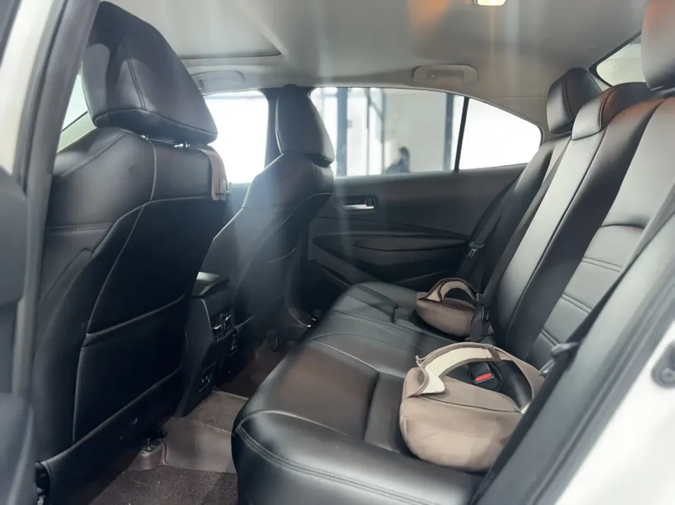 Toyota Corolla Corolla Intelligent Electric Hybrid Dual Engine 1.8L E-CVT Elite Edition 2023 — thumbnail 3