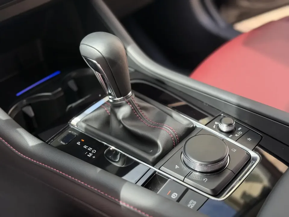 Mazda Axela Mazda3 2.0L Automatic Premium Edition 2024 — thumbnail 5