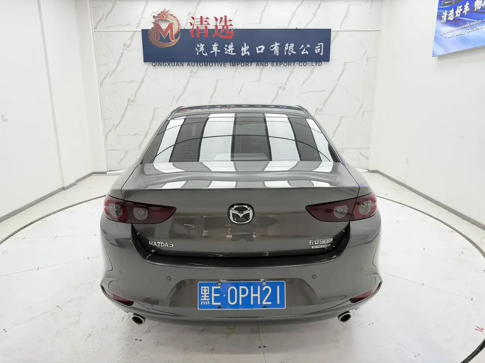 Mazda Axela Mazda3 2.0L automatic quality version 2022 — thumbnail 2