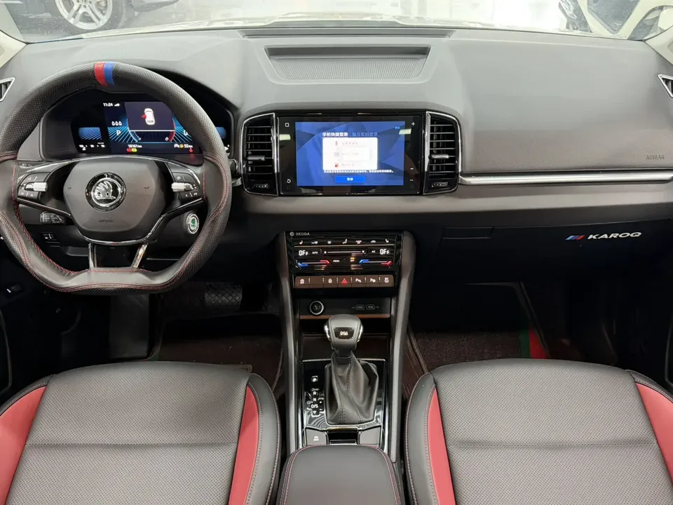 Skoda Karoq TSI280 Luxury Edition 2022 — миниатюра 5
