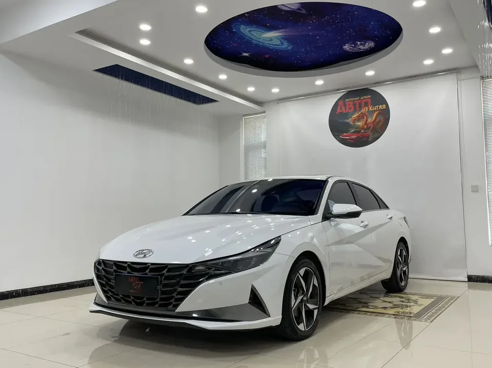 Hyundai Elantra 2022