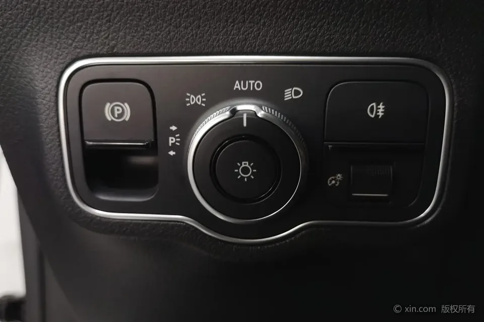 Mercedes-Benz Mercedes Benz B Class facelift B 200 fashionable model 2022 — миниатюра 3