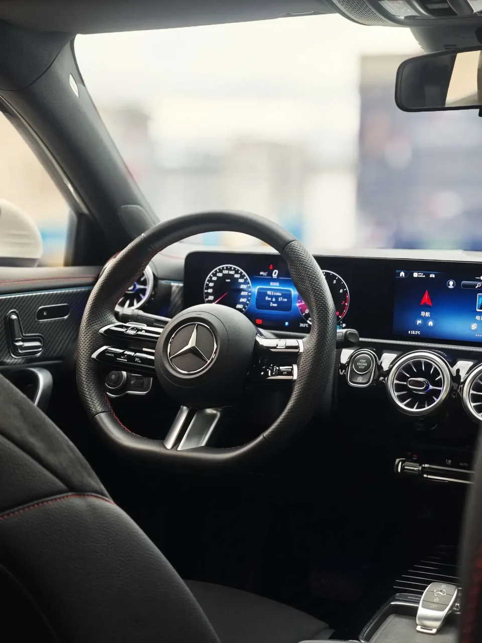 Mercedes-Benz Mercedes Benz A Class Mercedes-Benz A-Class 2024 facelift A 200 L fashion version 2024 — миниатюра 3