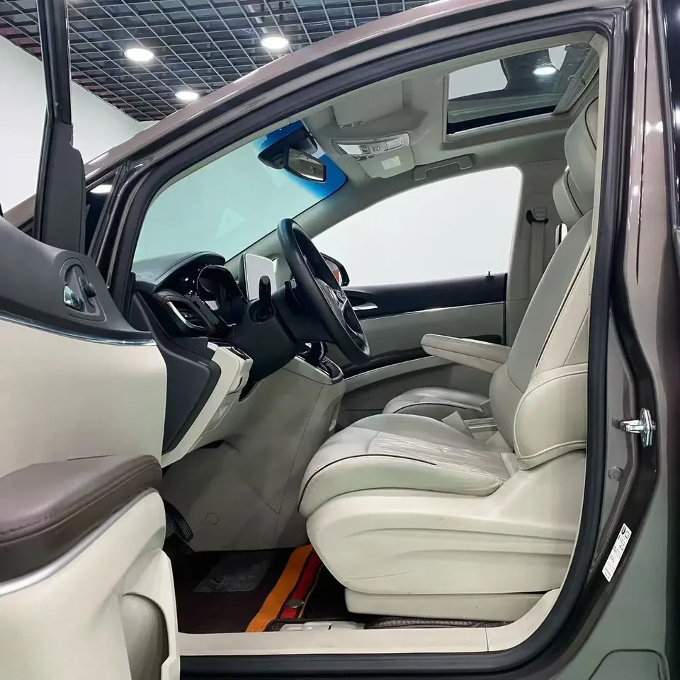 Buick GL8 Buick GL8 2022 Land Business Class 652T Comfort Edition 2022 — миниатюра 4