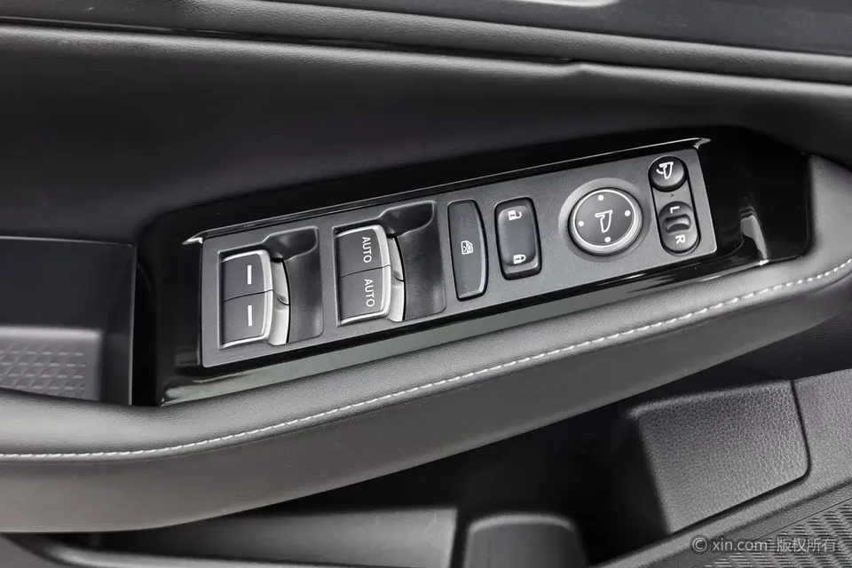Honda Inspire Insignia 260TURBO Elegant Edition 2024 — миниатюра 5