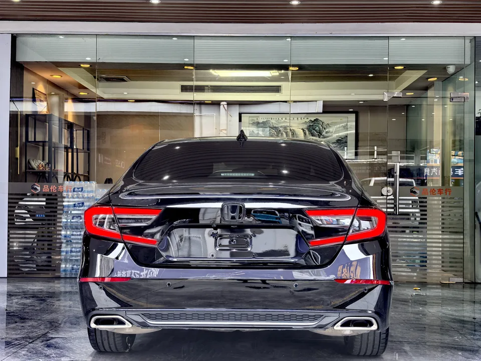 Honda Accord 2022 Accord 260TURBO Fantasy Night Premium Edition 2022 — миниатюра 2