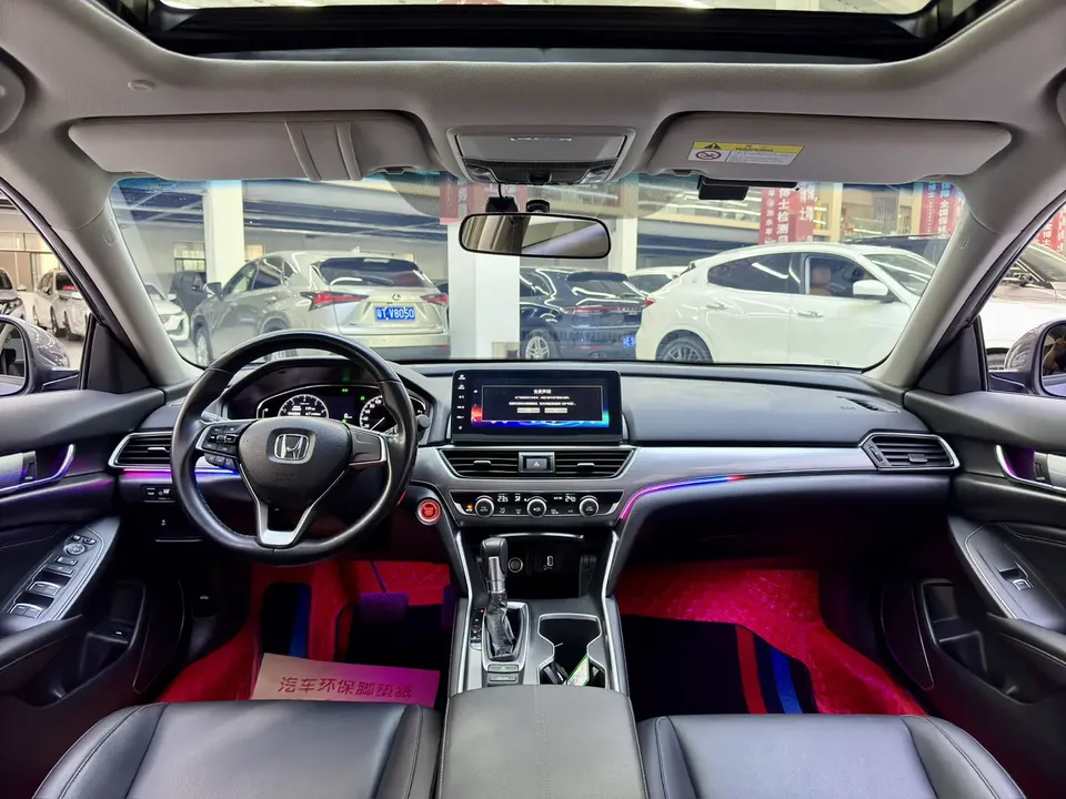 Honda Accord Accord 2022 260TURBO Deluxe Edition 2022 — миниатюра 3