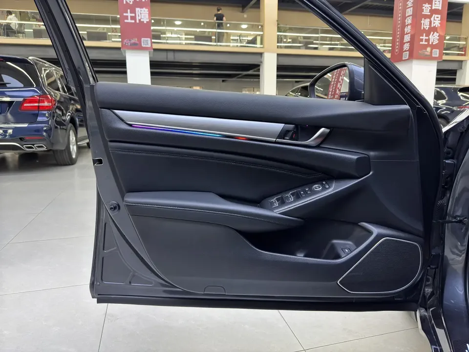 Honda Accord Accord 2022 260TURBO Deluxe Edition 2022 — миниатюра 5