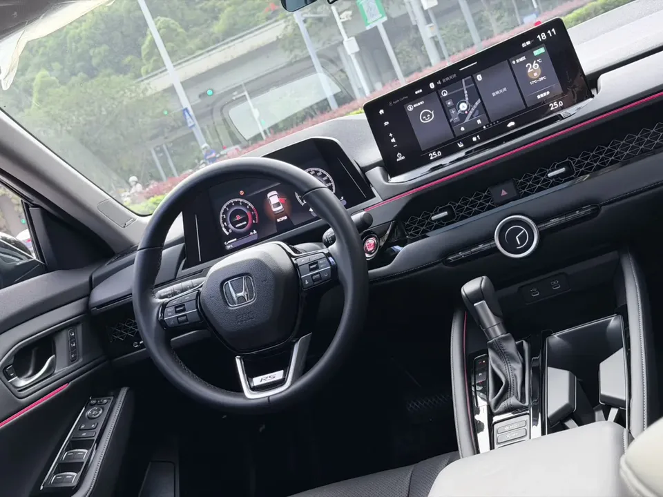 Honda Accord Sports Series Sharp T-Motion 260TURBO Premium Edition 2026 — миниатюра 3