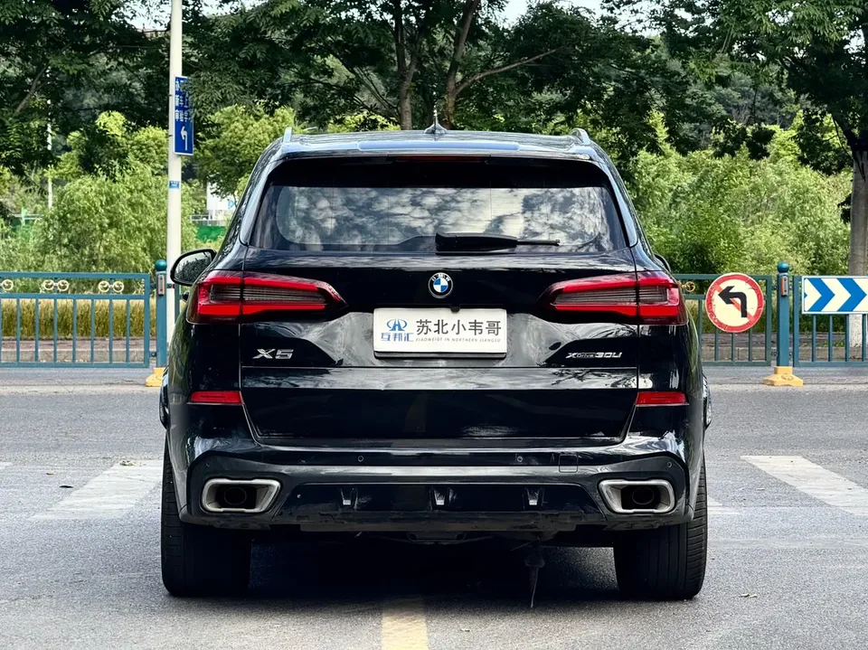 BMW X5 BMW X5 Facelifted xDrive 30Li Premium M Sport Package 2022 — thumbnail 2