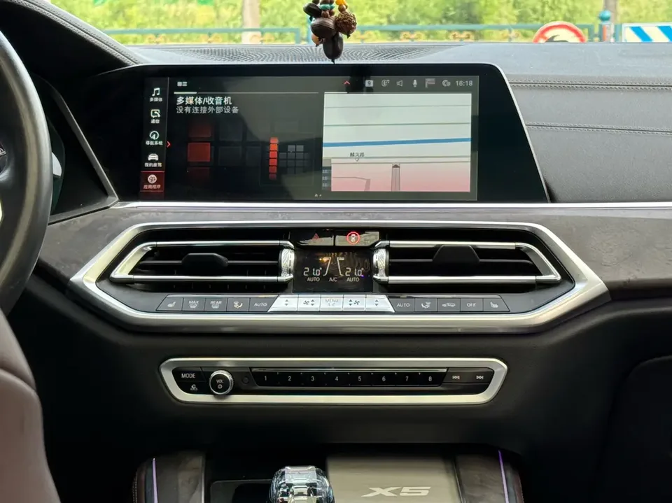 BMW X5 BMW X5 Facelifted xDrive 30Li Premium M Sport Package 2022 — thumbnail 4