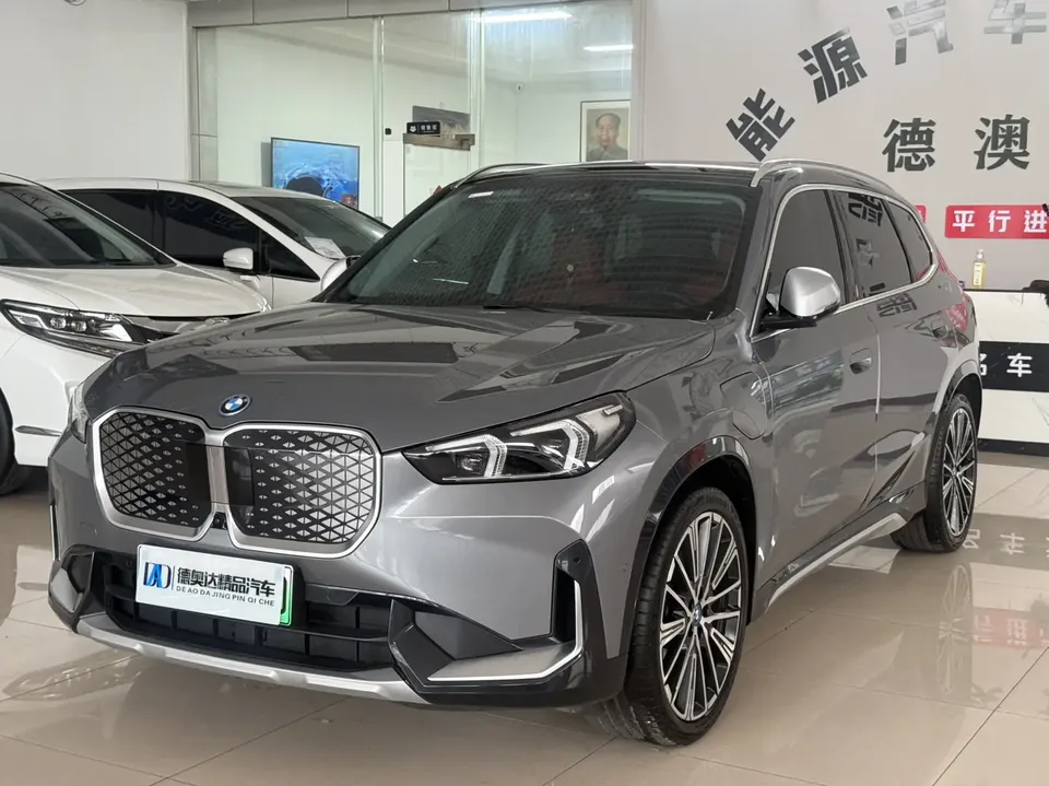 BMW iX1 2023