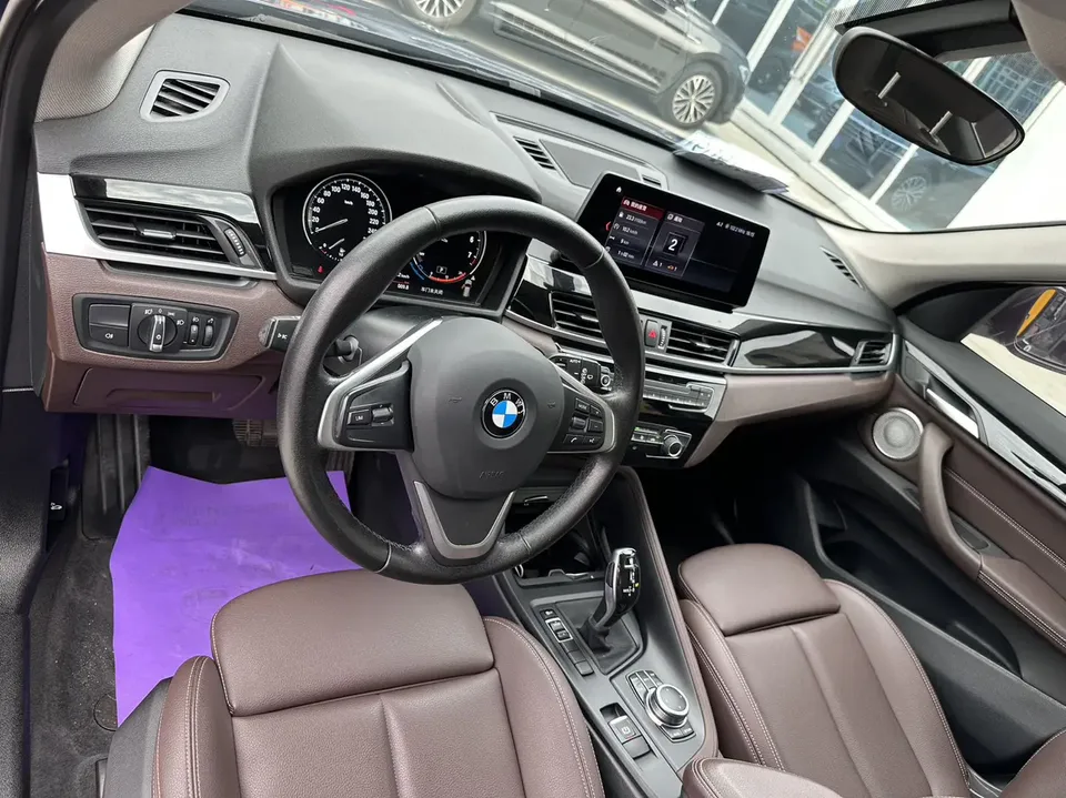 BMW X1 X1 BMW X1 2022 sDrive20Li Fashion Edition 2022 — миниатюра 4