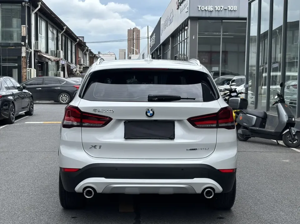BMW X1 BMW X1 2022 sDrive20Li Exclusive Model 2022 — миниатюра 2
