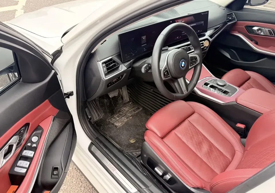 BMW i3 eDrive 35 L 2024 — миниатюра 3