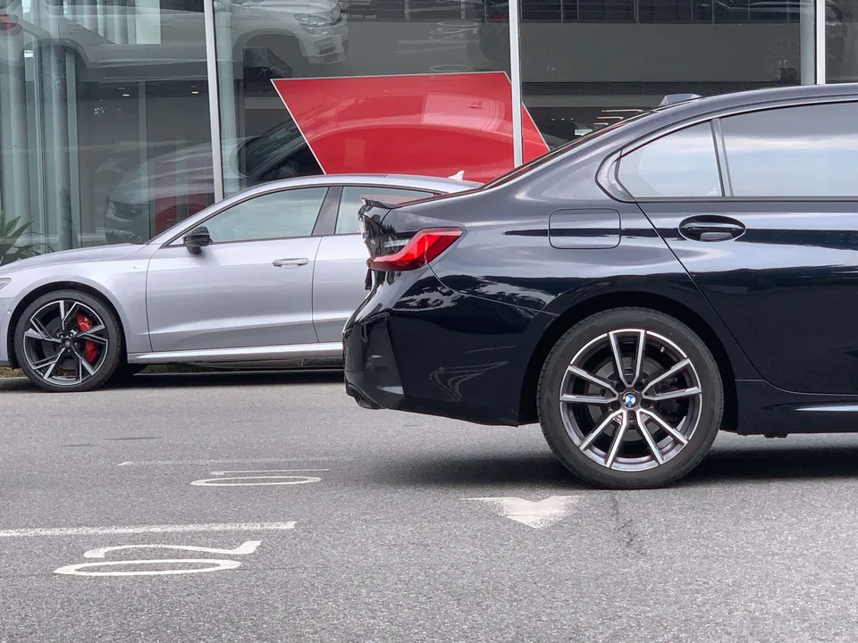 BMW 3 Series BMW 3 Series 325Li M Sport Package 2023 — thumbnail 3