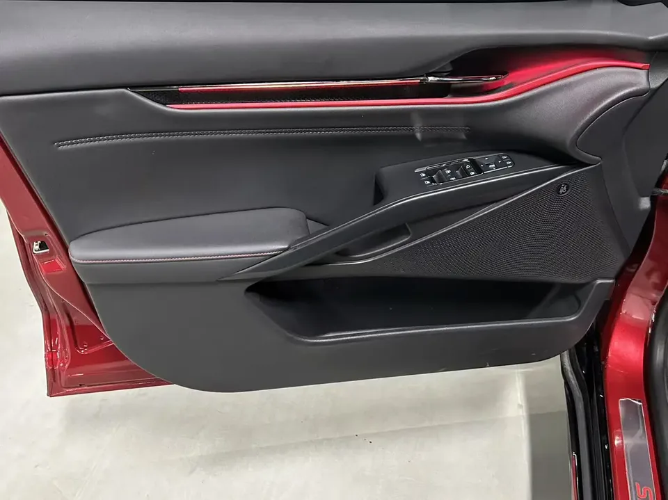 Ford Mondeo Toyota Mondeo EcoBoost 245 ST-Line 2022 — миниатюра 3
