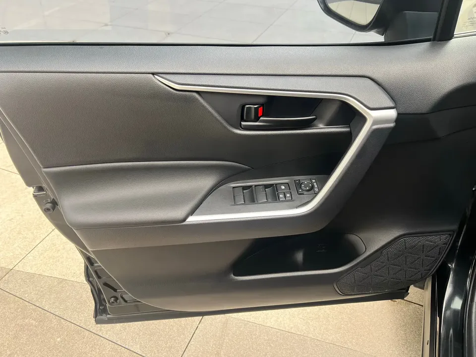 Toyota Willanda 2.0L two-wheel drive leading version 2023 — миниатюра 5