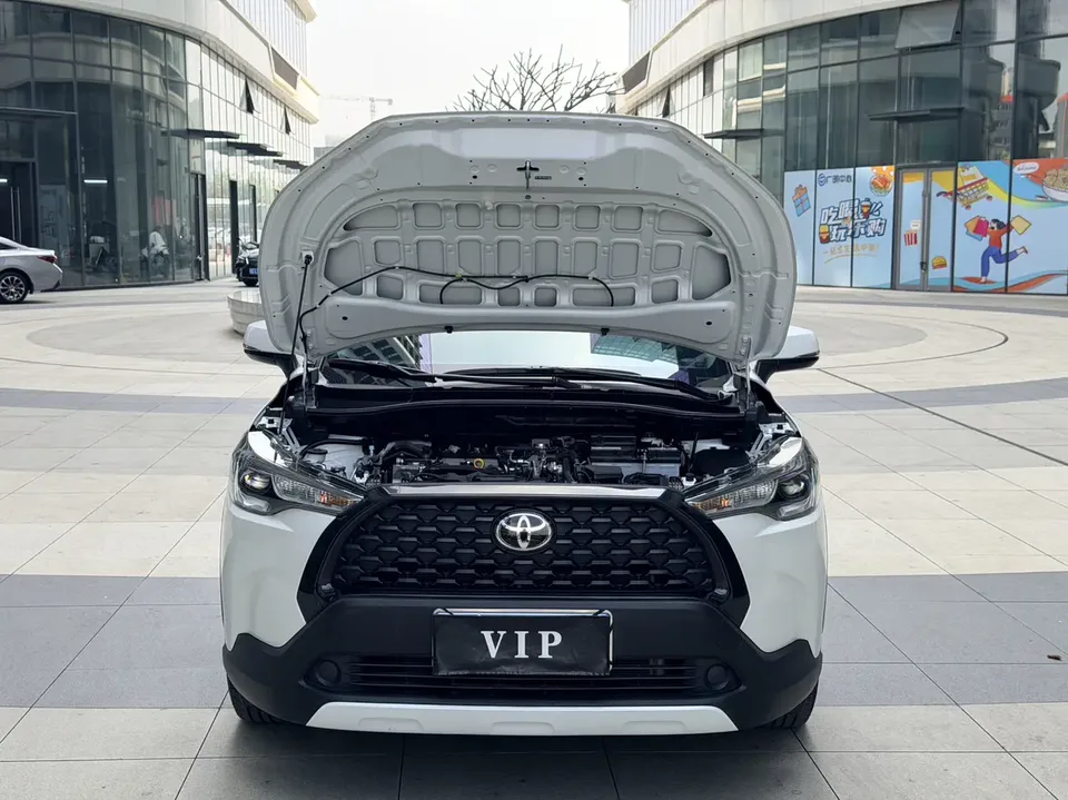 Toyota CorollaCross 2.0L CVT Elite Edition 2024 — миниатюра 3
