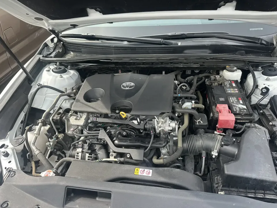 Toyota Camry 2.0G Deluxe Edition 2023 — миниатюра 2