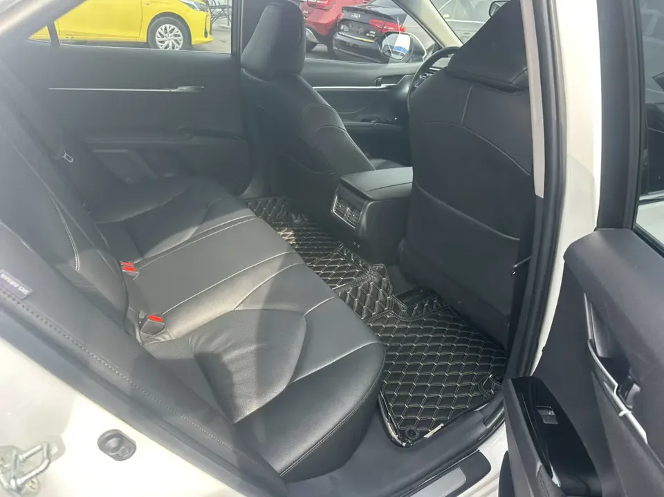 Toyota Camry 2.0G Deluxe Edition 2023 — миниатюра 4