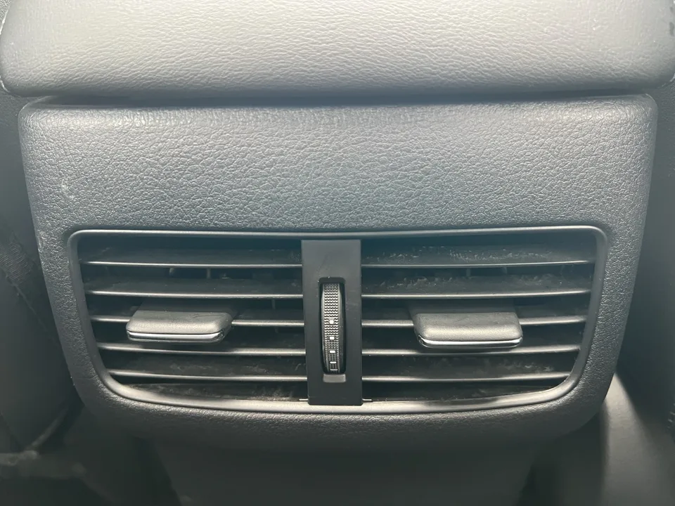 Mazda Axela 2.0L Automatic Quality Edition 2022 — миниатюра 5