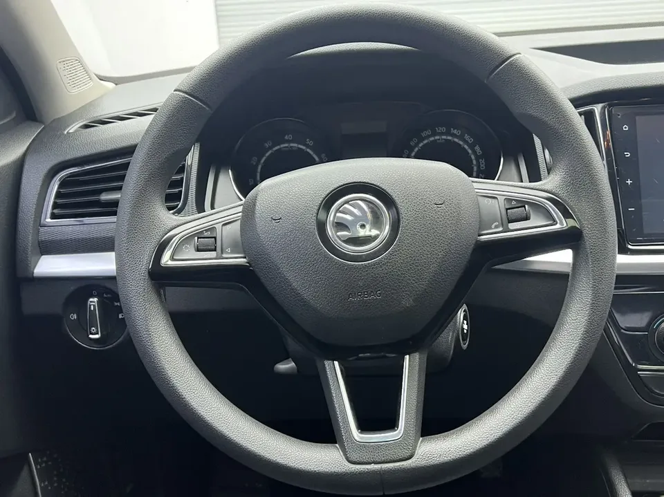 Skoda Comek Comek Kamiq facelift 1.5L automatic comfort version 2023 — thumbnail 4