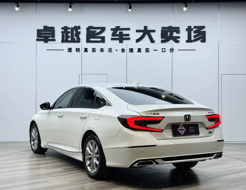 Honda Accord Accord 260TURBO Deluxe 2022 — thumbnail 2