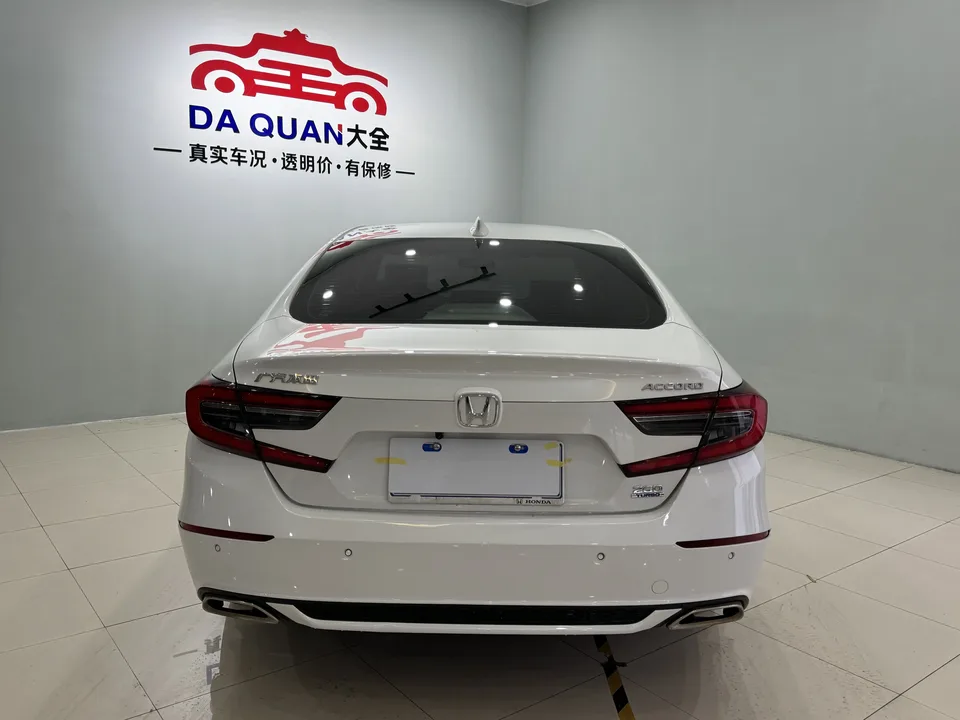 Honda Accord Accord 2022 260TURBO Deluxe Edition 2022 — миниатюра 2