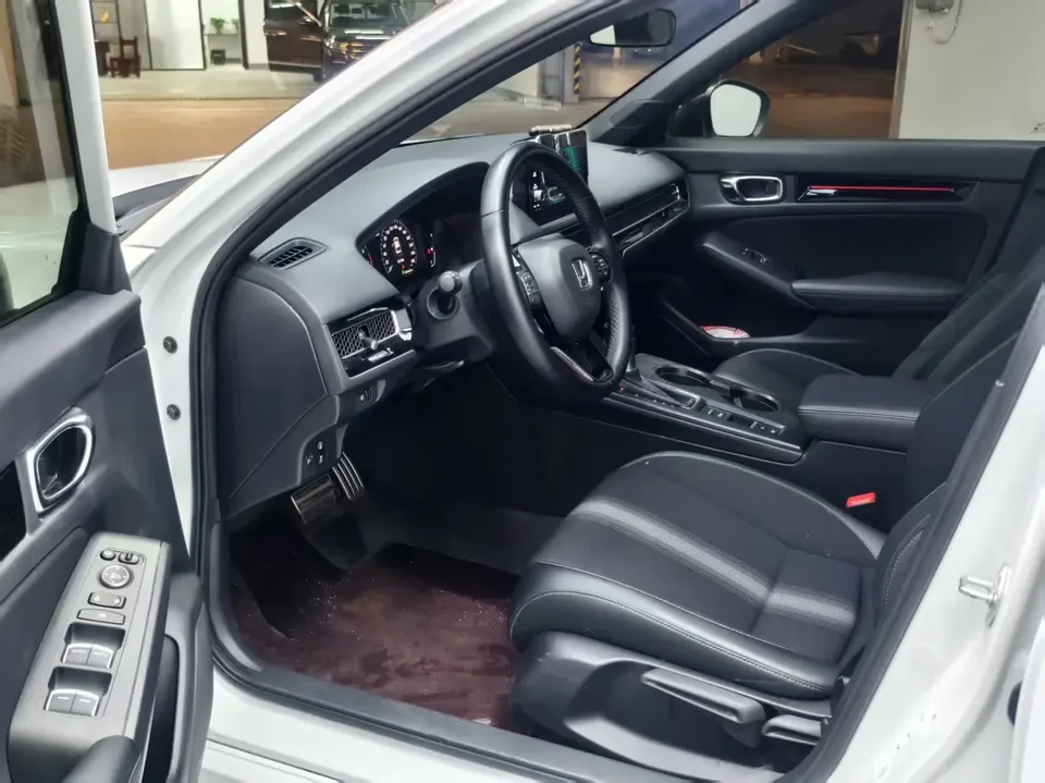 Honda CIVIC 2022 Civic 240TURBO CVT Ignition Edition 2023 — миниатюра 4