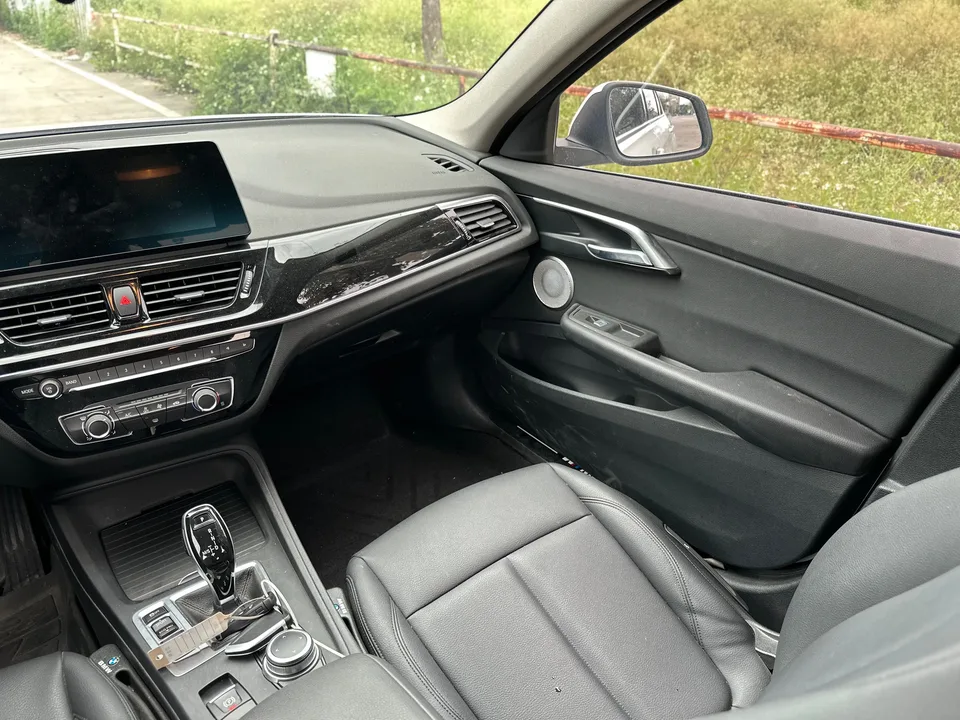 BMW 1 Series 1 Series BMW 1 Series 2023 120i M Sport 2023 — thumbnail 4
