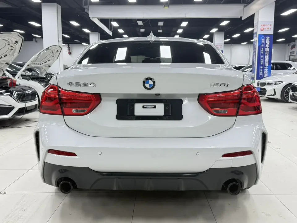 BMW 1 Series 1 Series BMW 1 Series 2021 120i M Sport Night Edition 2022 — thumbnail 2