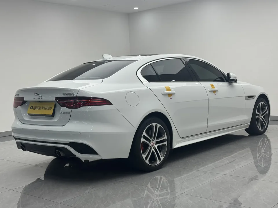 Jaguar XEL Jaguar XEL 2.0T 250PS R-DYNAMIC S Progressive Sports Edition 2023 — миниатюра 4