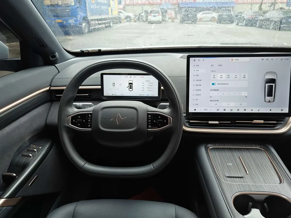 Dongfeng Yipai 008 210Max Extended Range 6-seater 2024 — миниатюра 5