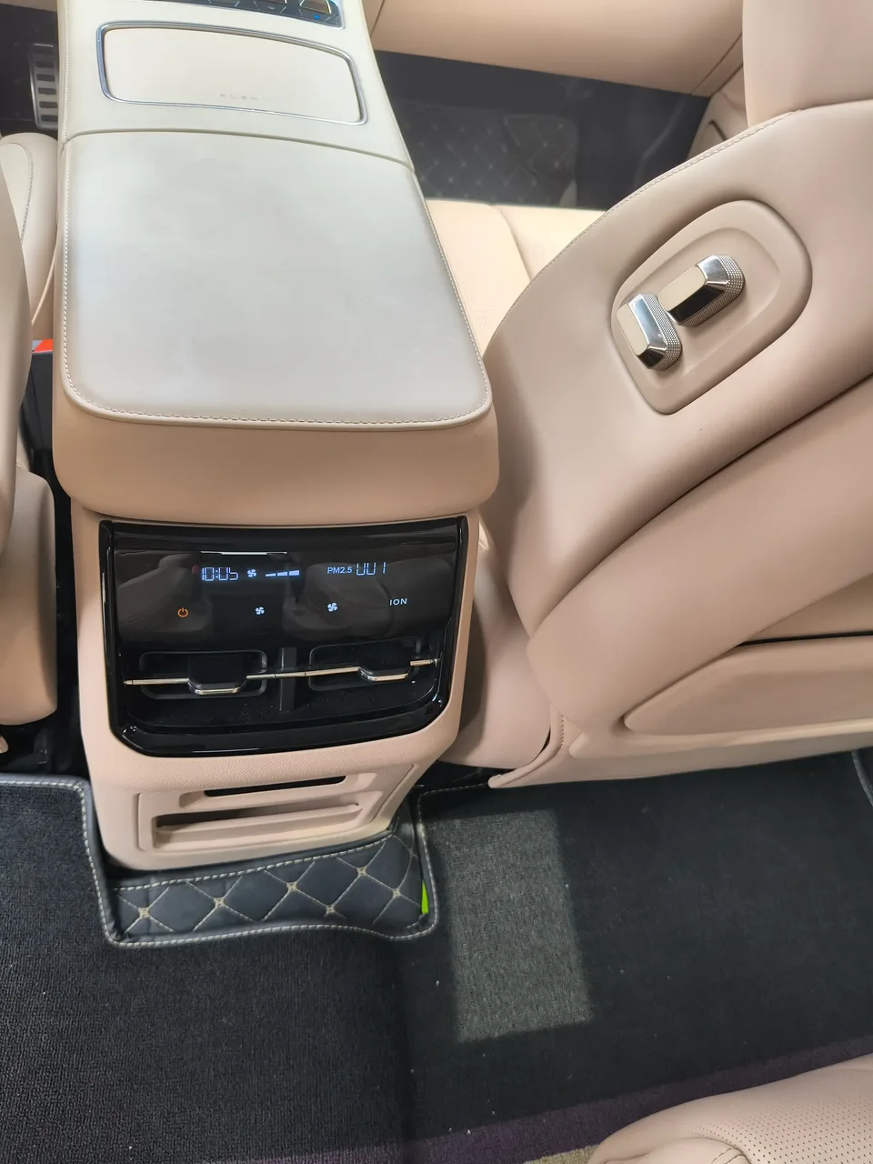 Jietu Shanhai L9 1.5TD DHT 6-seat flagship version 2025 — миниатюра 3