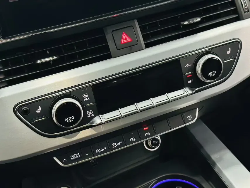 Audi a4 l Audi A4L 2022 40 TFSI luxury and dynamic model 2022 — миниатюра 3