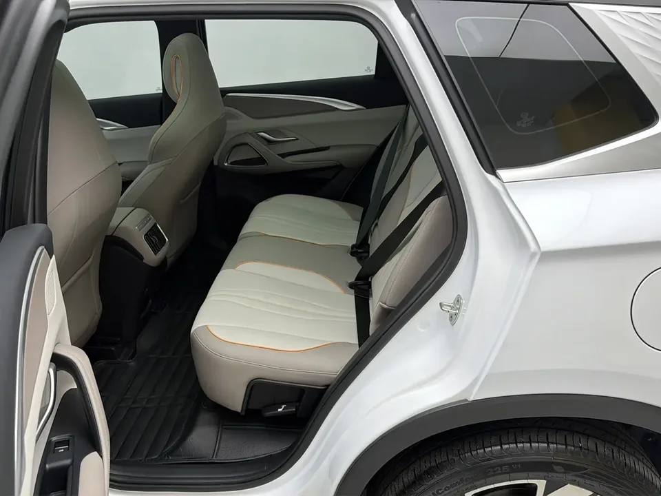 BYD Song Pro DM DM-i Champion Edition 110km Excellence Edition 2023 — миниатюра 3