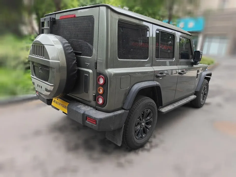 212 T01 2.0T Explorer 2025 — миниатюра 4