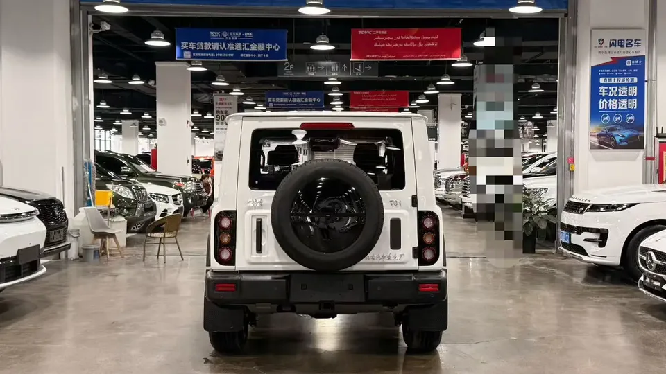 212 T01 2.0T Changfeng Edition 2026 — миниатюра 2